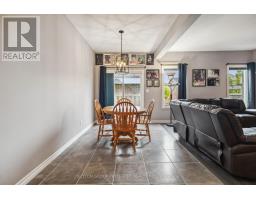 1852 FOXRIDGE CRESCENT - 24