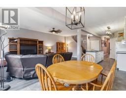 1852 FOXRIDGE CRESCENT - 25