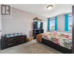 1852 FOXRIDGE CRESCENT - 32