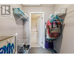 1852 FOXRIDGE CRESCENT - 35