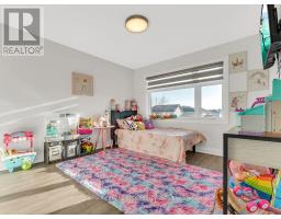 2096 CORONATION DRIVE - 27