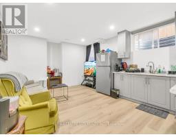 2096 CORONATION DRIVE - 42