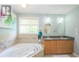 1585 BLACKMAPLE CRESCENT - 37