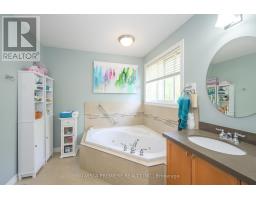 1585 BLACKMAPLE CRESCENT - 38