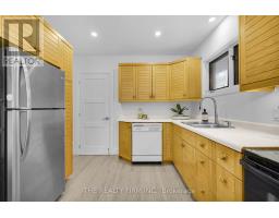 863 COLBORNE STREET N - 27