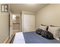 528 SPRUCEWOOD DRIVE - 17