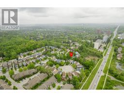 528 SPRUCEWOOD DRIVE - 36