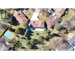 14 ROCKINGHAM COURT - 32