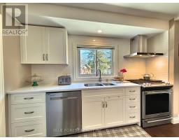 14 ROCKINGHAM COURT - 6