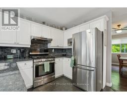 10 SCHREYER DRIVE - 13