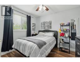 10 SCHREYER DRIVE - 17