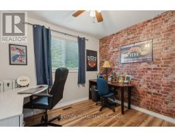 10 SCHREYER DRIVE - 21