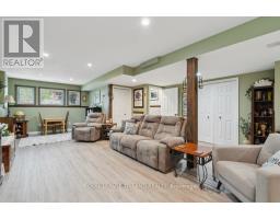 10 SCHREYER DRIVE - 27