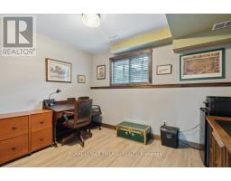 10 SCHREYER DRIVE - 33