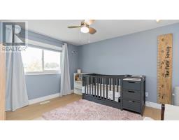 741 GLOVER CRESCENT - 20