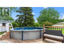 741 GLOVER CRESCENT - 34