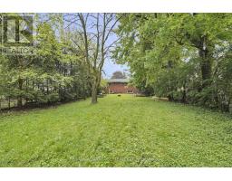 300 BRIARHILL AVENUE - 33