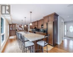 66 GUILDFORD COURT - 11