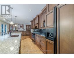 66 GUILDFORD COURT - 13