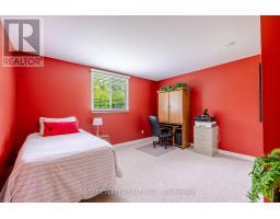 66 GUILDFORD COURT - 27
