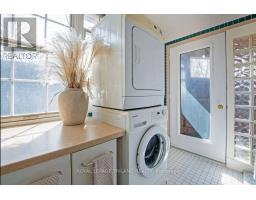 16 WOODWARD AVENUE - 23