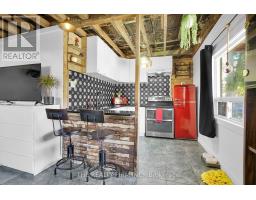 132 BRISCOE STREET E - 22