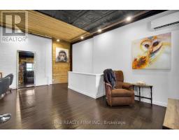 132 BRISCOE STREET E - 4