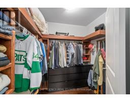 1701 - 330 RIDOUT STREET N - 13