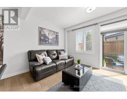 10 - 2427 DAISY BEND - 11