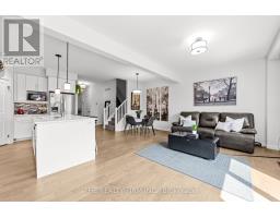 10 - 2427 DAISY BEND - 13