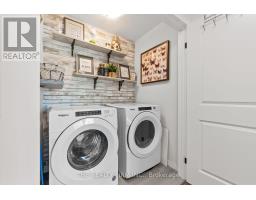 10 - 2427 DAISY BEND - 29