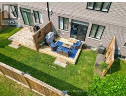 10 - 2427 DAISY BEND - 33