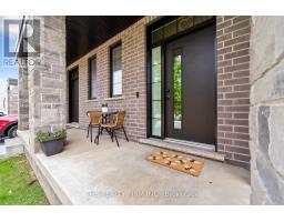 10 - 2427 DAISY BEND - 4