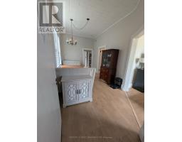 366 SALISBURY STREET - 12