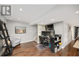 32 WILLIS AVENUE - 18