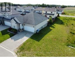 32 WILLIS AVENUE - 32