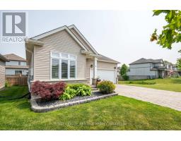 32 WILLIS AVENUE - 35
