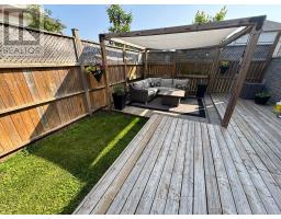 32 WILLIS AVENUE - 40