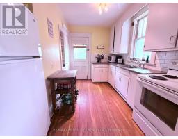 18 MACKINNON PLACE - 6