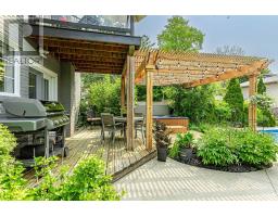 569 CENTRAL AVENUE - 32