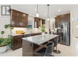 37 - 1061 EAGLETRACE DRIVE - 10
