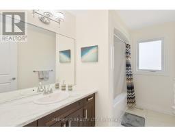 37 - 1061 EAGLETRACE DRIVE - 28