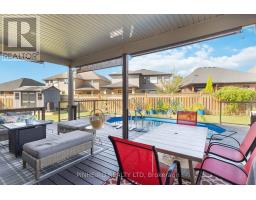 37 - 1061 EAGLETRACE DRIVE - 36