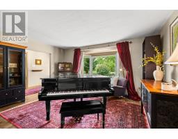 93 WAKEFIELD CRESCENT - 22