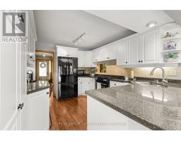 93 WAKEFIELD CRESCENT - 29