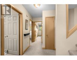 93 WAKEFIELD CRESCENT - 31