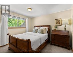 93 WAKEFIELD CRESCENT - 33