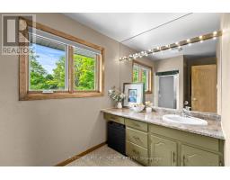 93 WAKEFIELD CRESCENT - 41