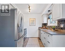 32 - 40 TIFFANY DRIVE - 21