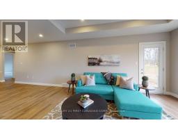 471 MAIN STREET - 14